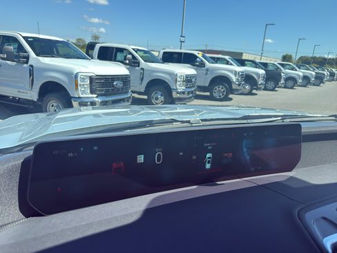 New 2025 Ford Expedition Platinum w/ Stealth Performance Package image 10