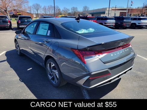 Used 2025 Hyundai Elantra SEL image 6