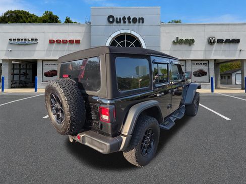 Used 2024 Jeep Wrangler Unlimited AWD/4WD image 4
