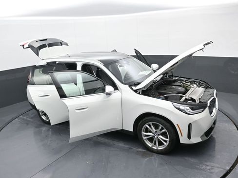 New 2025 BMW X3 xDrive30i w/ Premium Package image 38