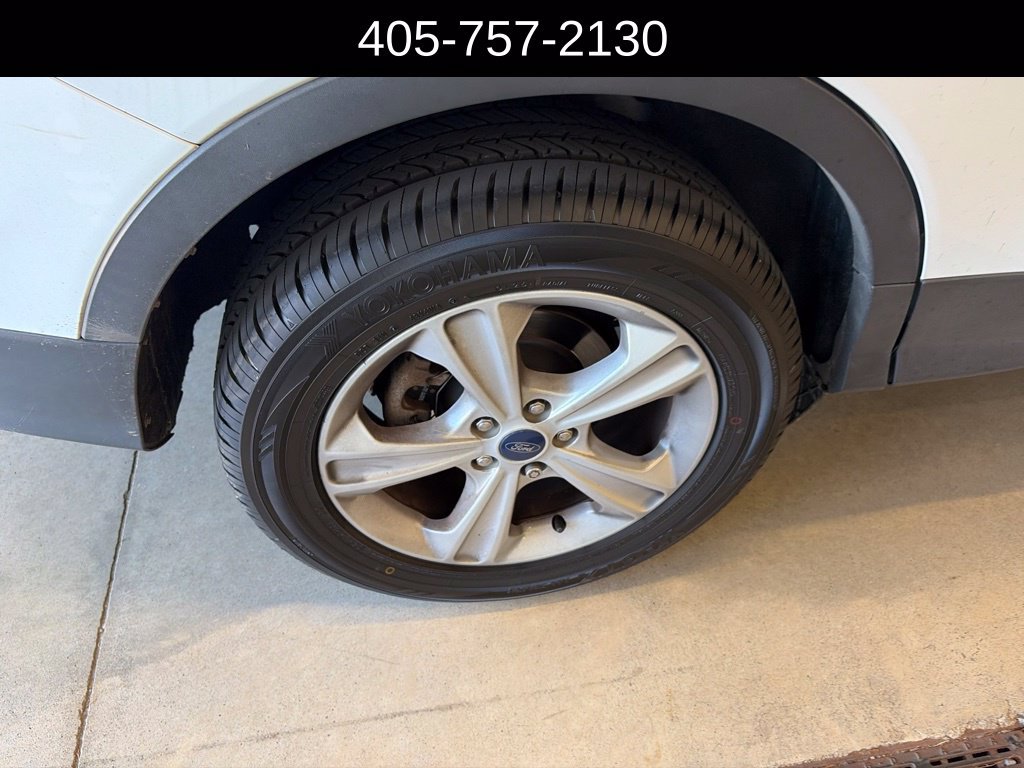 Used 2016 Ford Escape SE w/ SE Leather Comfort Package FWD image 12