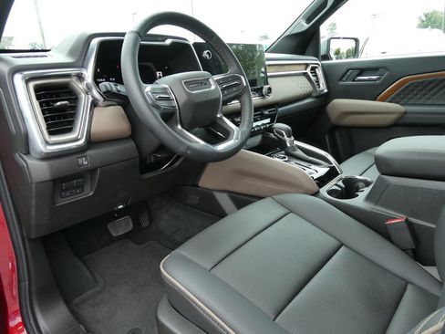 Certified 2025 GMC Canyon Denali AWD/4WD image 23