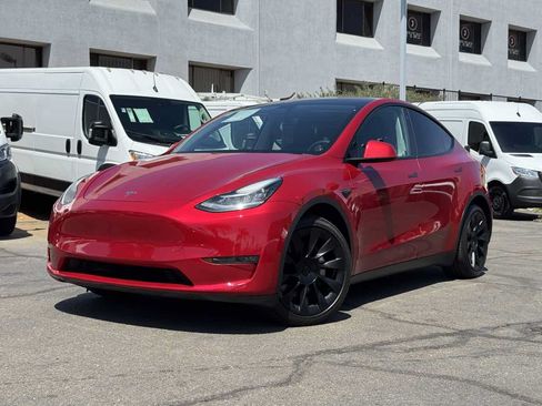 Used 2020 Tesla Model Y Long Range AWD/4WD image 2