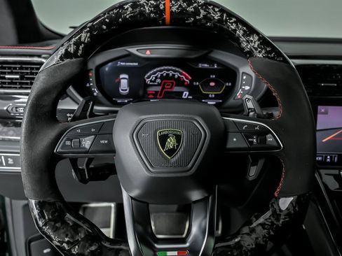 Used 2019 Lamborghini Urus image 35