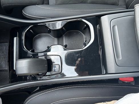 Certified 2022 Volvo C40 P8 Recharge Ultimate image 33