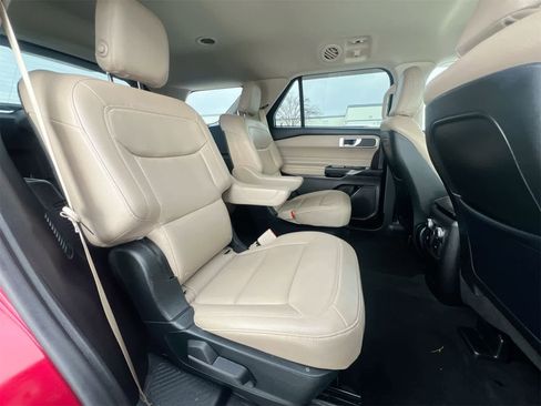 Used 2020 Ford Explorer XLT w/ Equipment Group 202A image 20