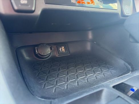 Used 2024 Toyota RAV4 XLE FWD image 20