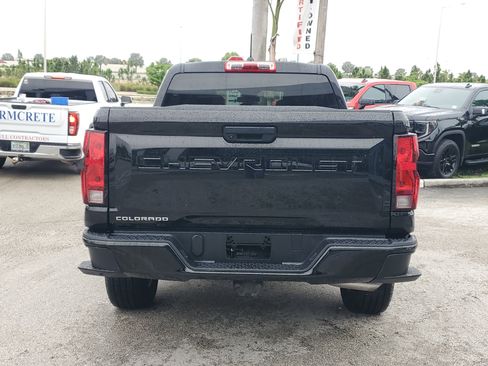 Used 2024 Chevrolet Colorado W/T image 6
