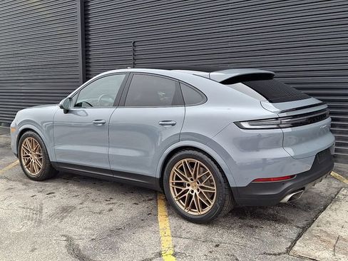 Certified 2024 Porsche Cayenne image 3