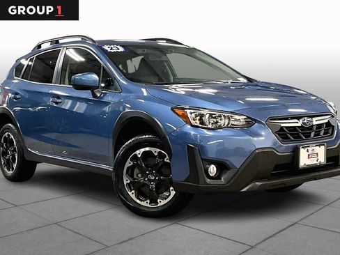 Certified 2023 Subaru Crosstrek 2.0i Premium image 3