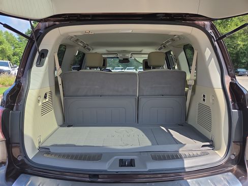 Used 2017 INFINITI QX80 4WD w/ Driver Assistance Package image 10