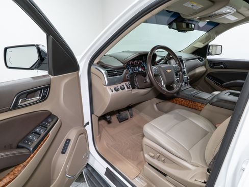 Used 2019 Chevrolet Tahoe Premier w/ Max Trailering Package image 12