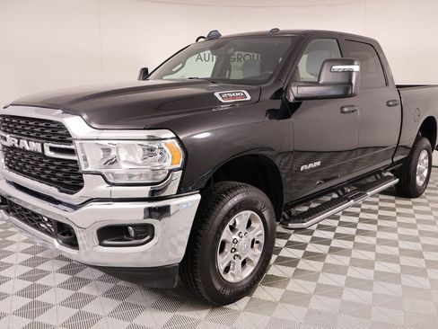 Used 2024 RAM 2500 Big Horn w/ Bed Utility Group image 9
