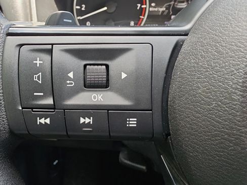 Used 2023 Nissan Rogue S AWD/4WD image 15