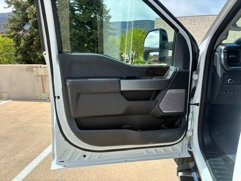 Used 2025 Ford F250 Lariat AWD/4WD image 10
