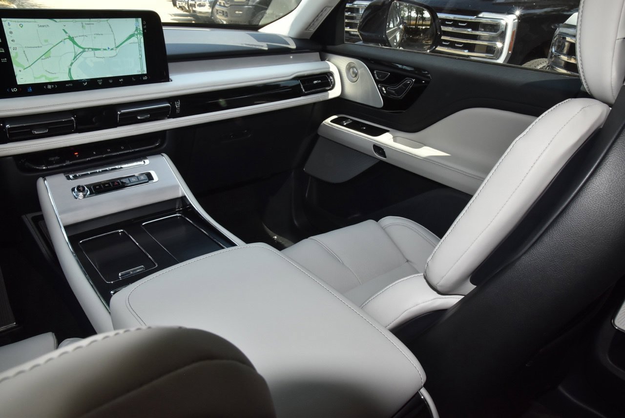New 2027 Lincoln Aviator Reserve AWD/4WD image 18