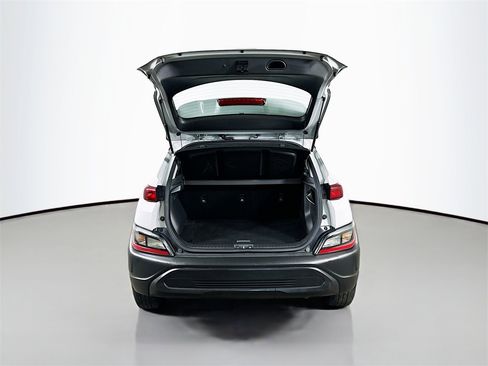 Used 2022 Hyundai Kona SE image 31