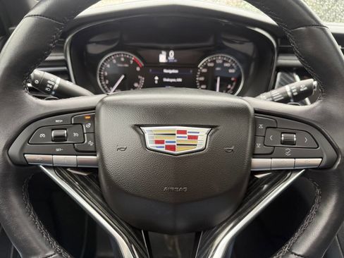 Used 2023 Cadillac XT6 Premium Luxury AWD/4WD image 13