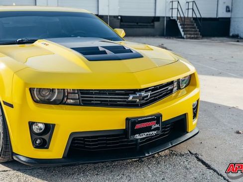 Used 2013 Chevrolet Camaro ZL1 image 13