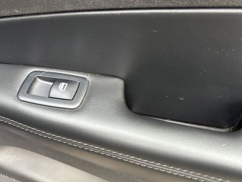 Used 2018 Jeep Grand Cherokee Limited image 13