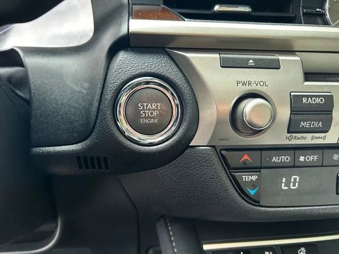 Used 2018 Lexus ES 350 w/ Navigation System Package image 23