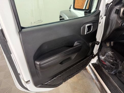 Used 2021 Jeep Gladiator Sport w/ Trailer Tow Package AWD/4WD image 13