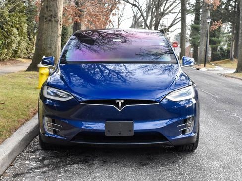 Used 2018 Tesla Model X 75D image 13