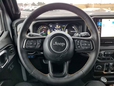 Used 2024 Jeep Wrangler Unlimited w/ Convenience Group image 6
