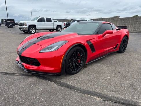 Used 2016 Chevrolet Corvette Z06 w/ 3LZ Preferred Equipment Group RWD image 3