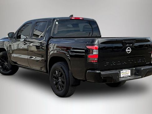 Used 2023 Nissan Frontier SV w/ Midnight Edition Package image 4