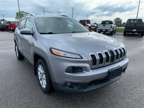 Used 2014 Jeep Cherokee Latitude w/ Comfort/Convenience Group AWD/4WD image 13