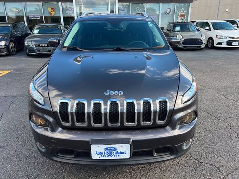 Used 2015 Jeep Cherokee Latitude w/ Cold Weather Group AWD/4WD image 5