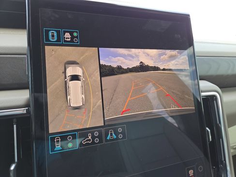 New 2026 GMC Yukon Denali w/ Sun & Power Step Package AWD/4WD image 12
