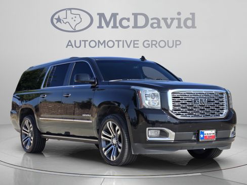 Used 2020 GMC Yukon XL Denali w/ Denali Ultimate Package RWD image 7