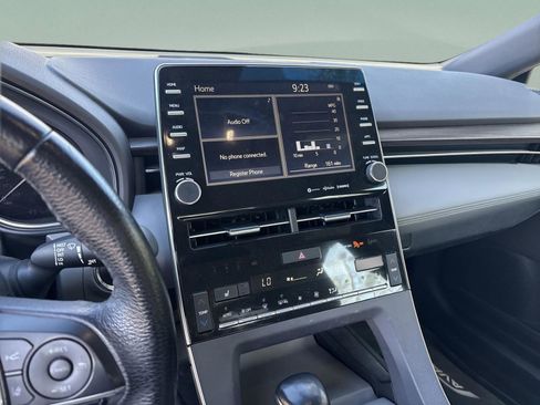 Used 2020 Toyota Avalon XLE w/ Moonroof Package image 14