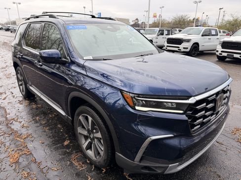 Certified 2024 Honda Pilot Elite image 1