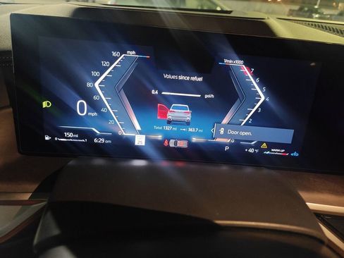 Used 2025 BMW X5 xDrive40i w/ M Sport Package image 10