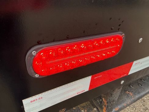 Used 2018 Chevrolet Express 3500 image 22