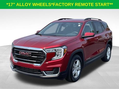 Used 2024 GMC Terrain SLE w/ Driver Convenience Package FWD image 3