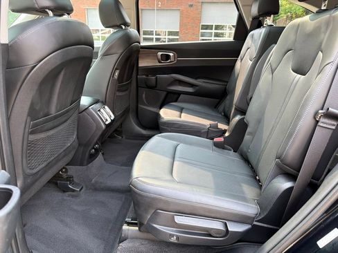 Certified 2023 Kia Sorento X-Line EX AWD/4WD image 28