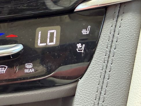 Certified 2023 Cadillac XT6 Premium Luxury w/ Technology Package image 24