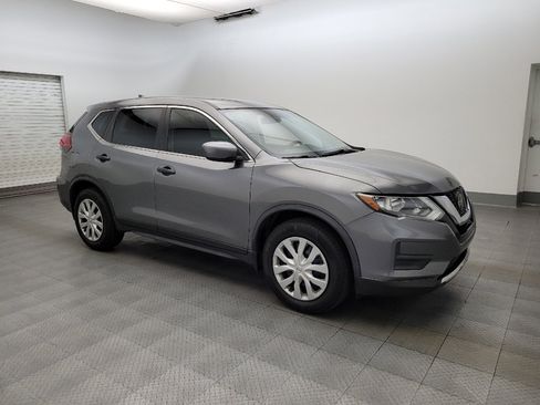 Used 2020 Nissan Rogue S FWD image 11