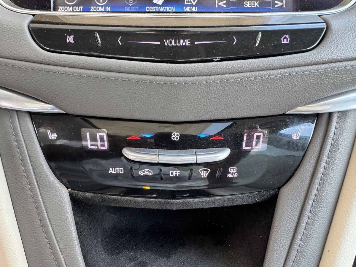 Used 2017 Cadillac XT5 Luxury w/ Driver Awareness Package FWD image 48