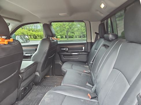 Used 2018 RAM 1500 Laramie AWD/4WD image 16