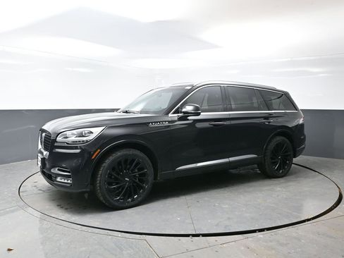 Used 2022 Lincoln Aviator Reserve w/ Equipment Group 201A image 10