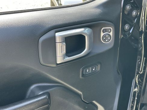 Used 2021 Jeep Gladiator Mojave w/ Uconnect 4C Nav & Sound Group AWD/4WD image 32
