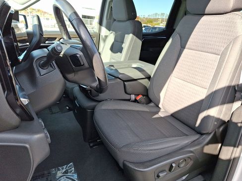 Used 2022 Chevrolet Silverado 1500 LT image 13