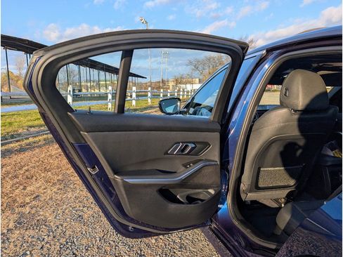 Used 2019 BMW 330i xDrive Sedan w/ Convenience Package image 10