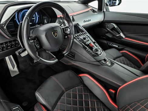 Used 2017 Lamborghini Aventador S AWD/4WD image 18