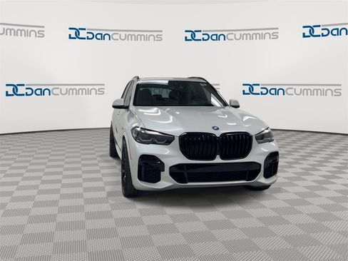 Used 2022 BMW X5 xDrive45e w/ M Sport Package image 3